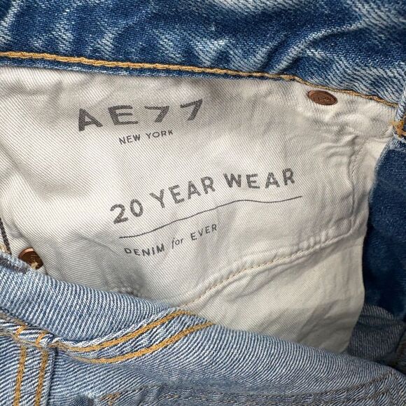 AE77 Distressed High Rise Denim Shorts Women’s Size 26 Frayed Hem Light Wash - Picture 10 of 12